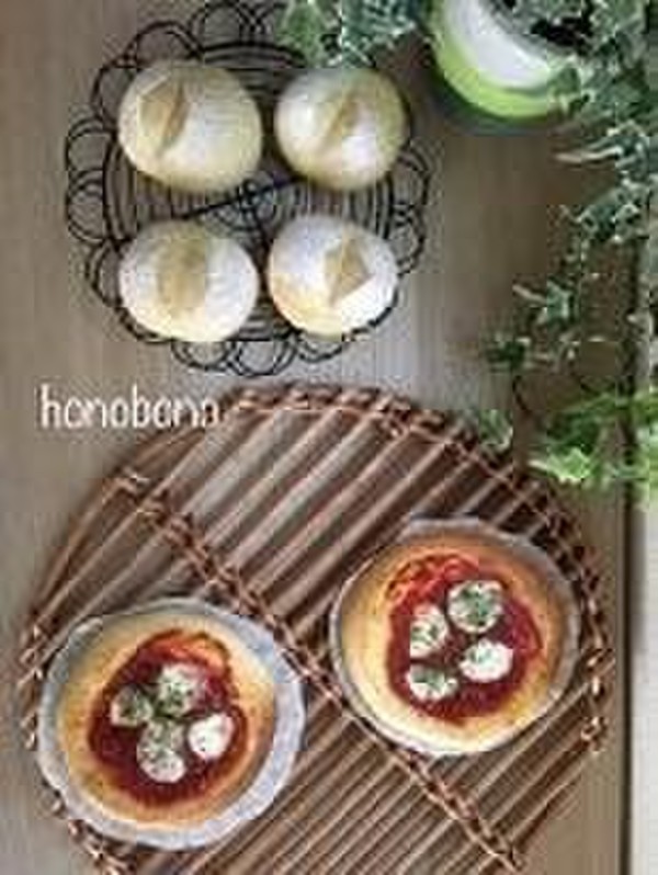 シンプルパンコースのプチパンとピザパン