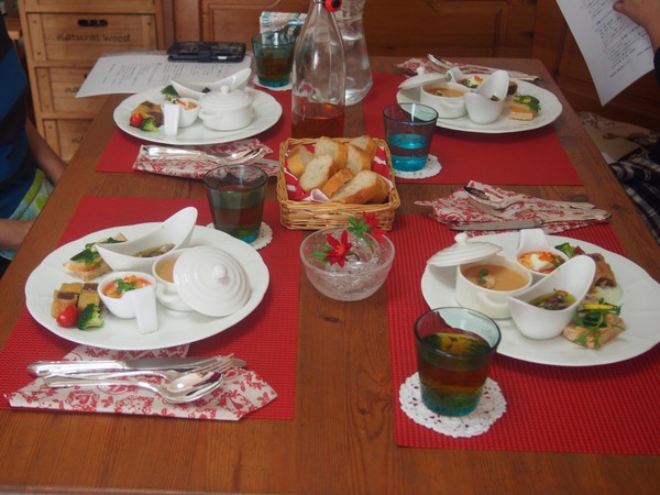 クリスマス限定、前菜試食タイム