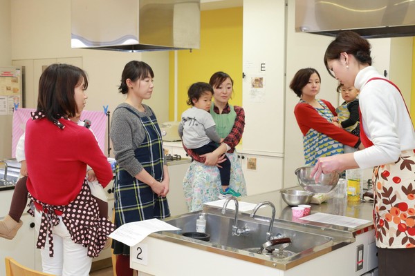 親子で楽しく作れるよう、説明はしっかりとしています。