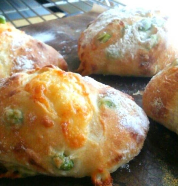 枝豆とチーズのリュステック