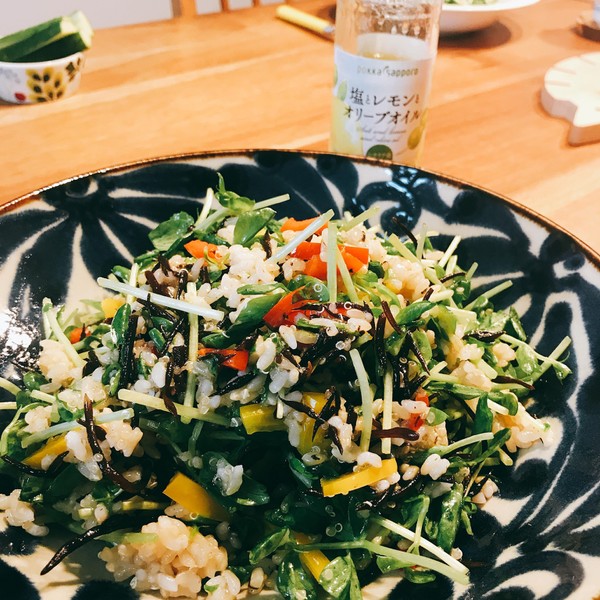 アスリート薬膳での１品。
豆苗のライスサラダ