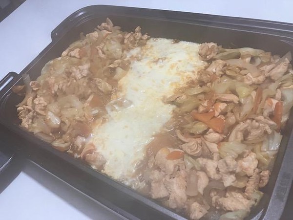 炒める調理では「チーズダッカルビ」作りました。