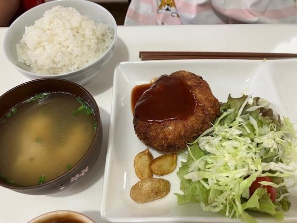 ジューシー肉汁が絶品！揚げる調理「ミンチカツ」