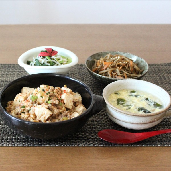 ◆４月のレッスン◆
塩麹中華の素で中華メニュー