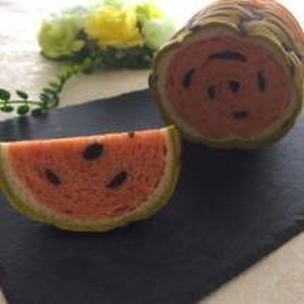 パンパカパーンと金太郎飴のようなデコ食パンが作れます