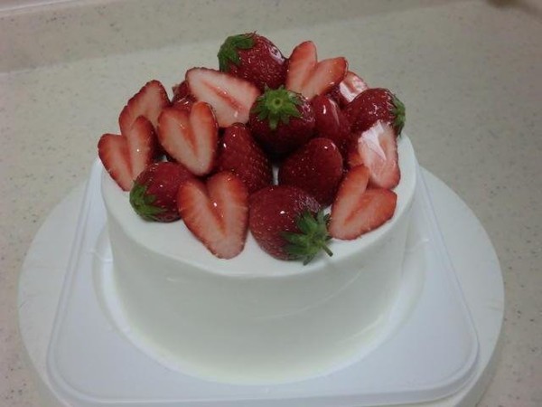 イチゴたっぷりショートケーキ