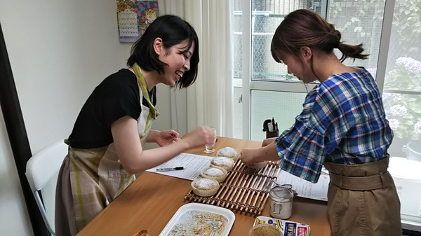 お友達同士でパン作り