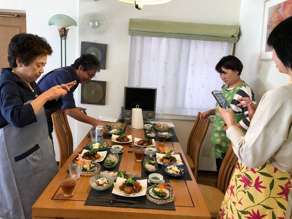 皆さま、映え写真撮影中