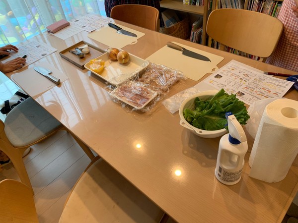 クッキング教室✨ 皆さんで材料カット！！