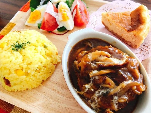 焼成中は特製！月替わりサービスランチを召し上がって頂きます♪