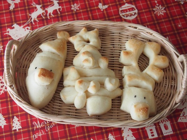 昨年も人気だったサンタ、トナカイ、ツリーパン12月にやります