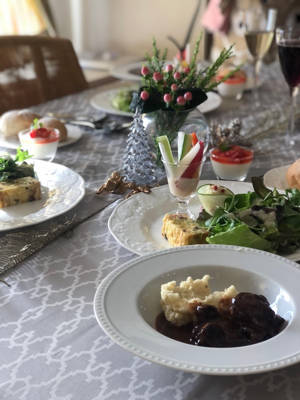 クリスマス　三田屋総本家のおいしいお肉で赤ワイン煮込み
