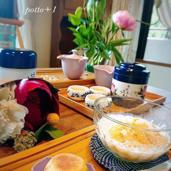 「台湾茶会」のデザートは
マンゴープリンとパイナップルケーキ
