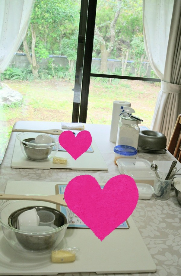 レッスン前の風景です。計量のポイントからお伝えいたします☺️