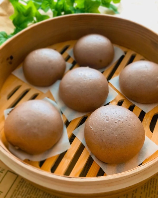 老麺で作るチョコレート餡入りの饅頭