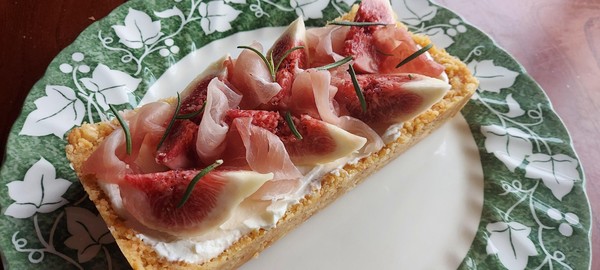 イチジク焼かないのチーズケーキ