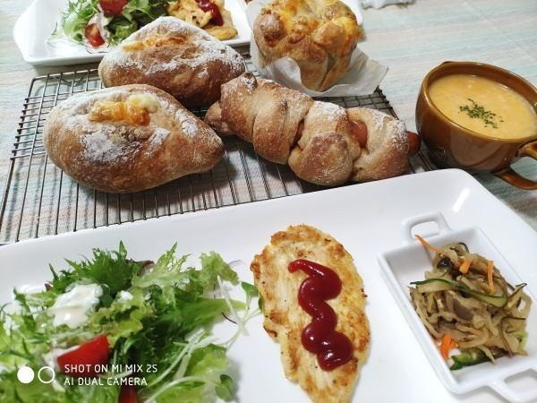 スープやおかずもパンのレッスンでは作ります。