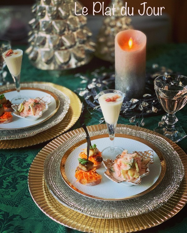 クリスマスフィンガーフード　クスパFBカバー写真掲載中