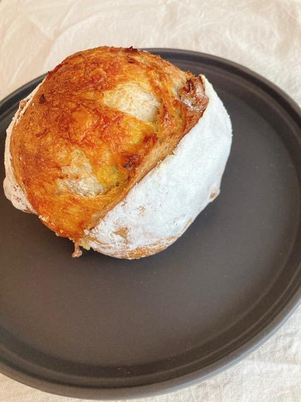 レッスン前に焼成。ご試食胡桃とチーズのカンパーニュ
