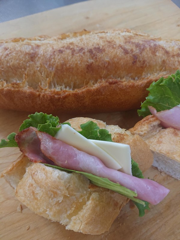 フランスパン 焼きたて最高