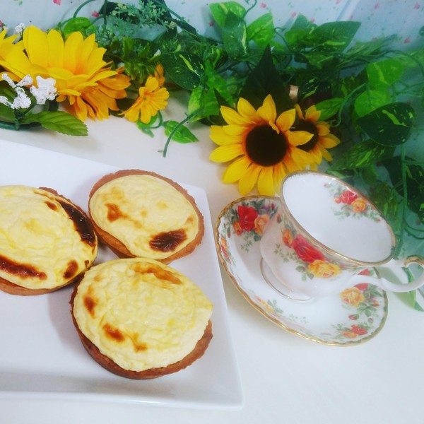 ベイクドチーズタルトです