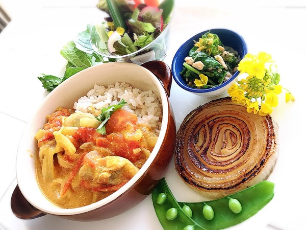 「水」も「ルー」も使わない！
野菜の旨味を凝縮したカレー