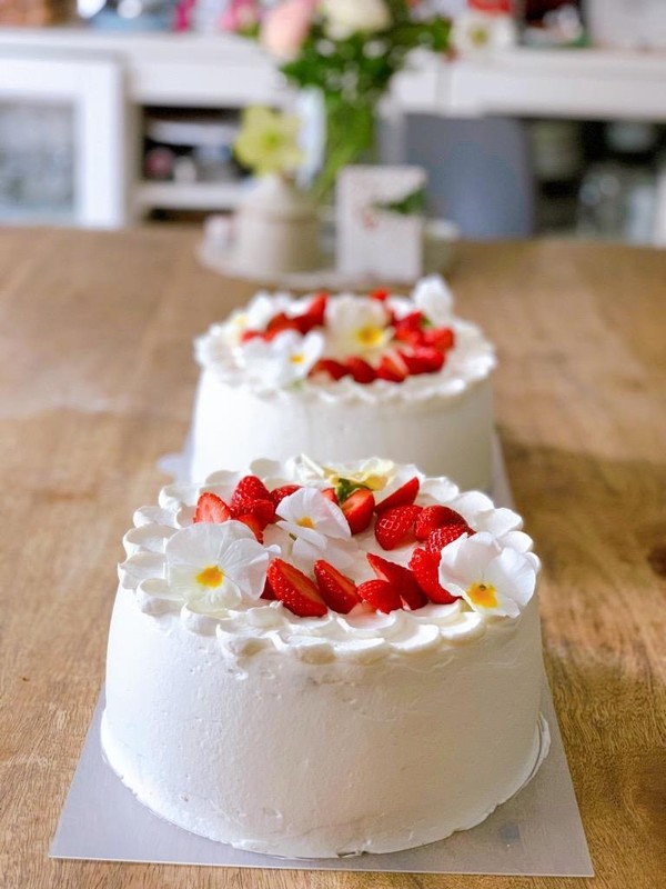 自宅レッスンでイチゴのショートケーキを作りました。