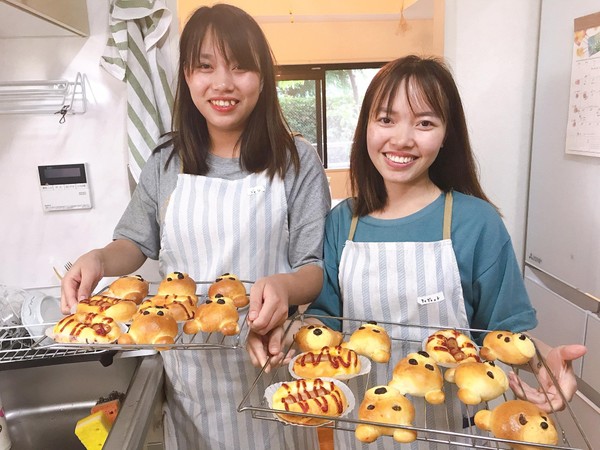 仲良し二人で手作りパン