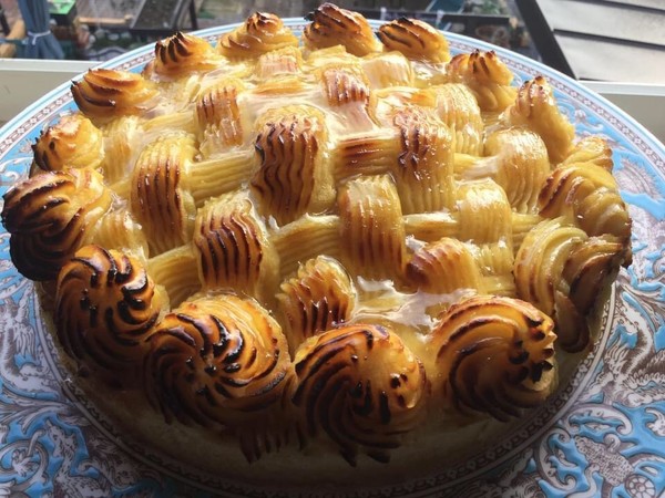 スイートポテトクリームたっぷりと。