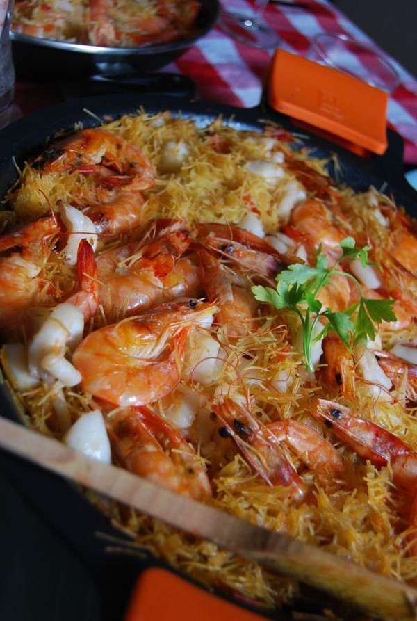 定番スペイン料理から家庭料理まで
