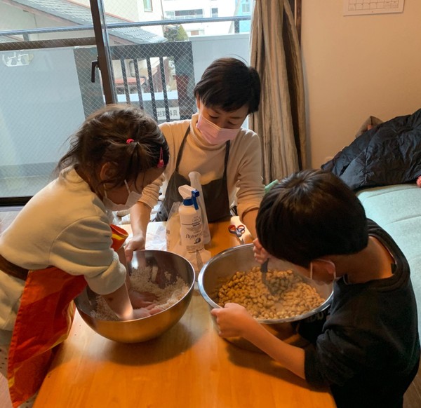 親子レッスンも承ります。食育によい体験！
