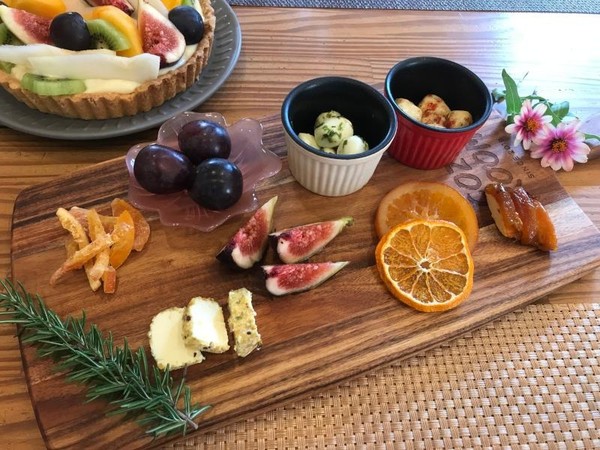 アラカルトもみんなでおしゃれに盛り付けます。