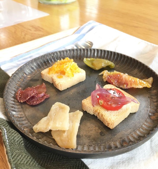 試食のプレート（ドリンク付）