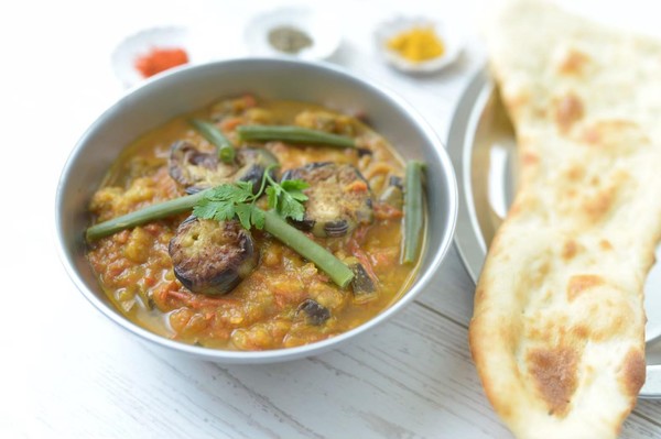 夏野菜スパイスカレーとナンレッスン