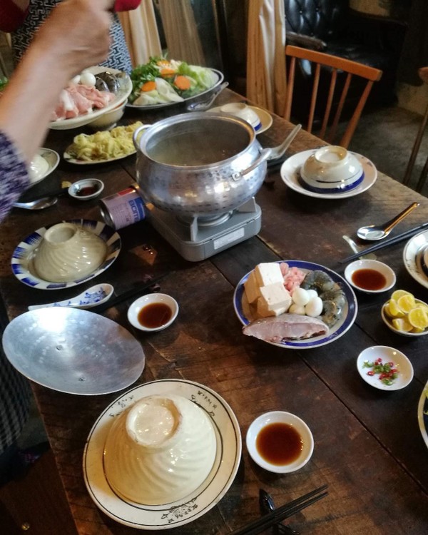 冬にベトナム鍋料理のレッスンをしています。