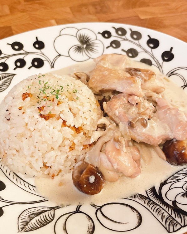 鶏肉とキノコのクリーム煮　栗が入って🌰フランス風に🇫🇷