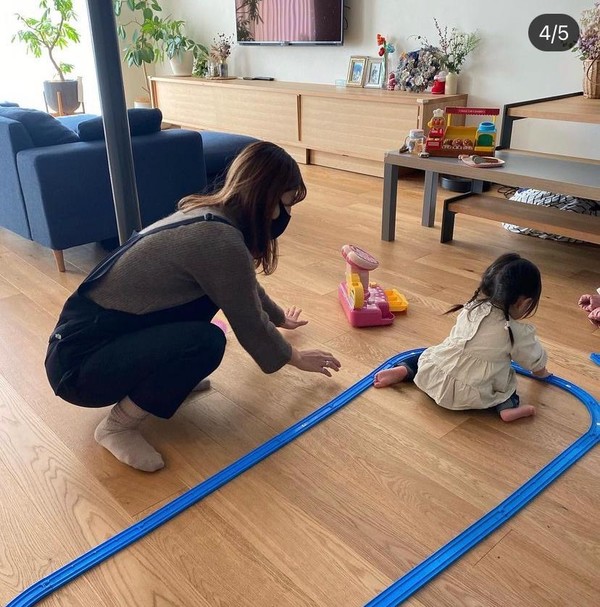 保育士さんに預けれるのでお母様は集中して作業ができます！