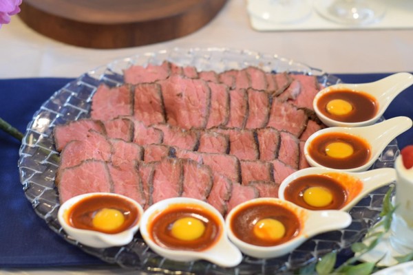 ローストビーフのユッケ風