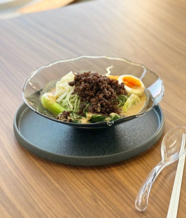 8月レッスンメニュー　冷やし担々麺、海老パン、杏仁豆腐