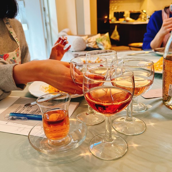 ロゼ会。ワイン飲み比べをしながら試食。