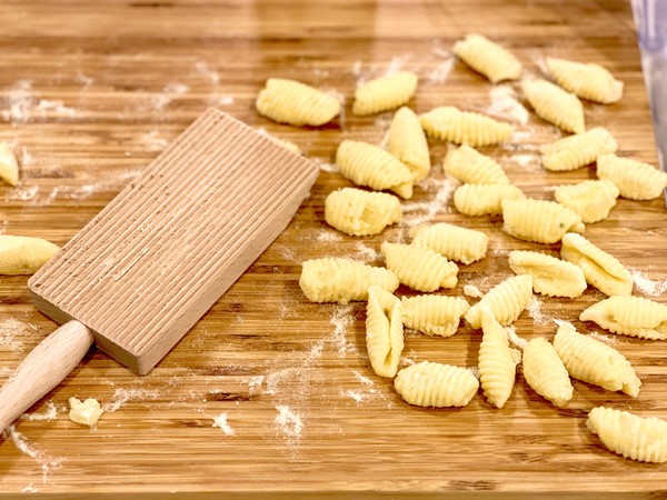 ニョッキ作りはころんとしていて可愛いので癒されます。