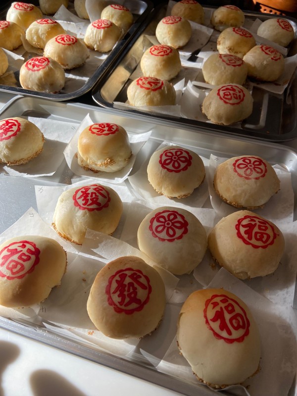 蘇州式月餅です、お店風にハンコで彩りをつけました！