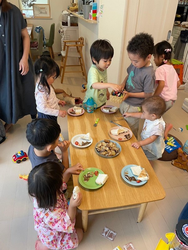 お子さんたちも仲良く生米パンランチ♪