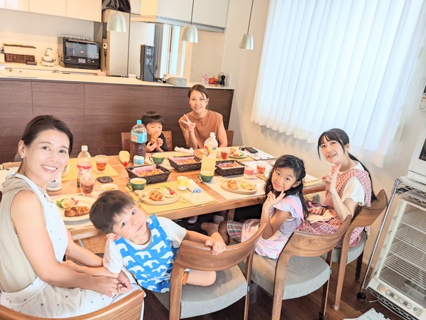夏休みの親子パンレッスン
ウインナーロールを焼きました！