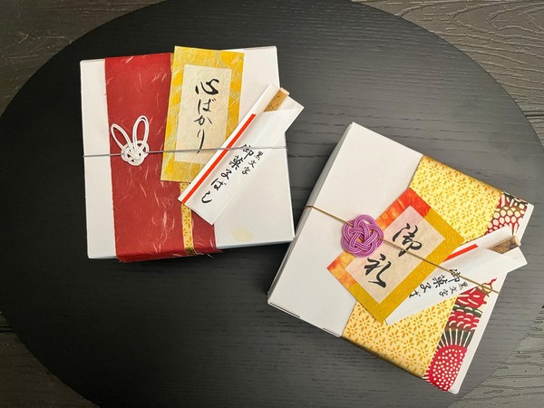 通常のレッスン時には贈りもの用のラッピングをします