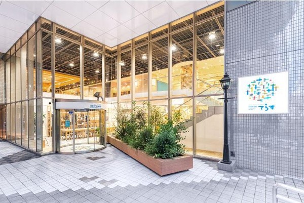 レッスン会場の外観です。JR本八幡駅徒歩5分の好立地です