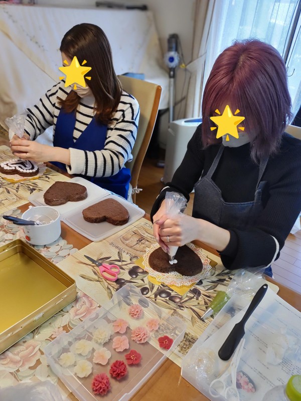 バレンタインケーキ。お友達でのご参加。