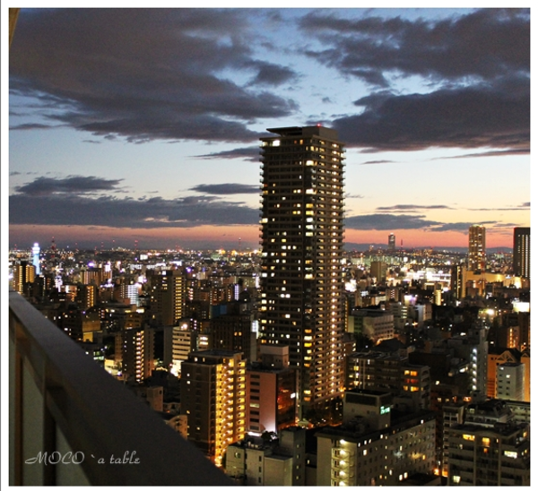 ナイトレッスンでは大阪の夜景がパノラマでご覧になれますよ♪