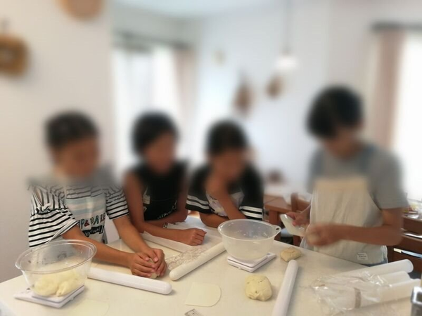夏休みは子供パン教室開催してます