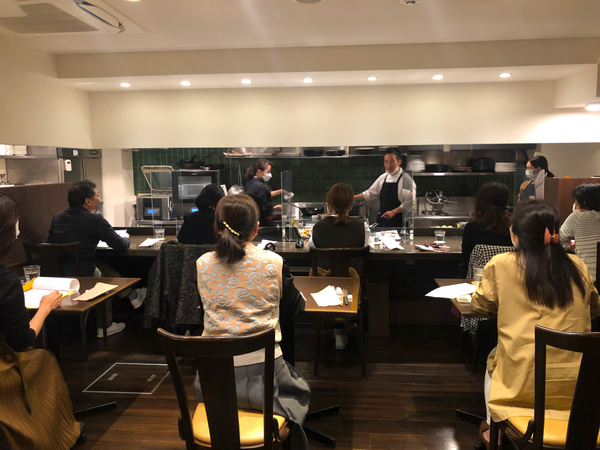 定員8名・デモンストレーション形式の授業です